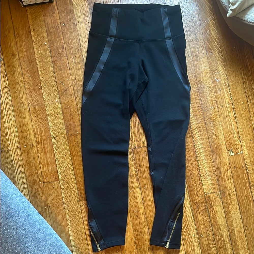 Old Navy Black High-Waisted Leggings with Zipper Detail